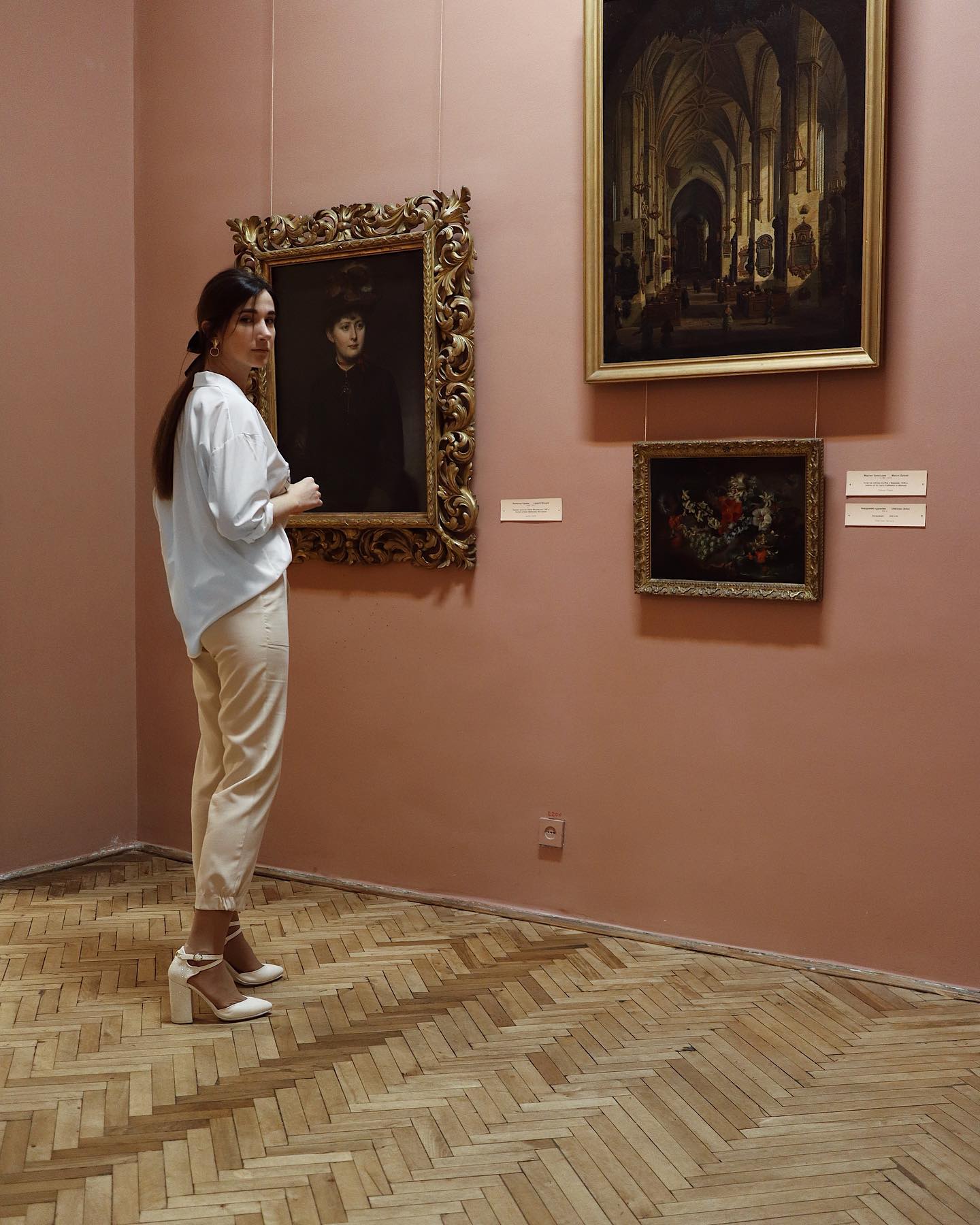 Portrait of Maria, photo 141 of 161